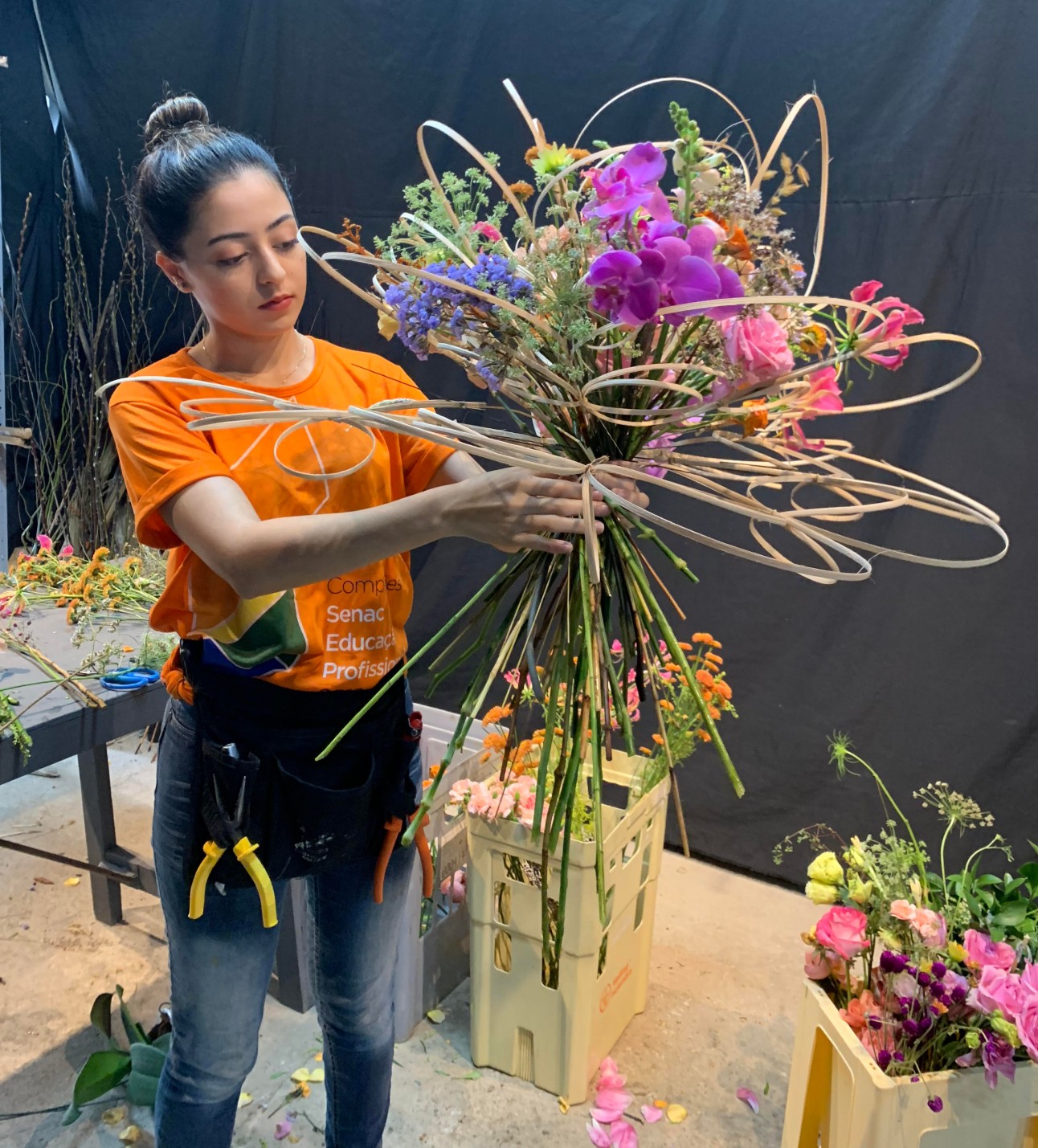 Senac AM seleciona jovens para curso gratuito de florista, em Manaus