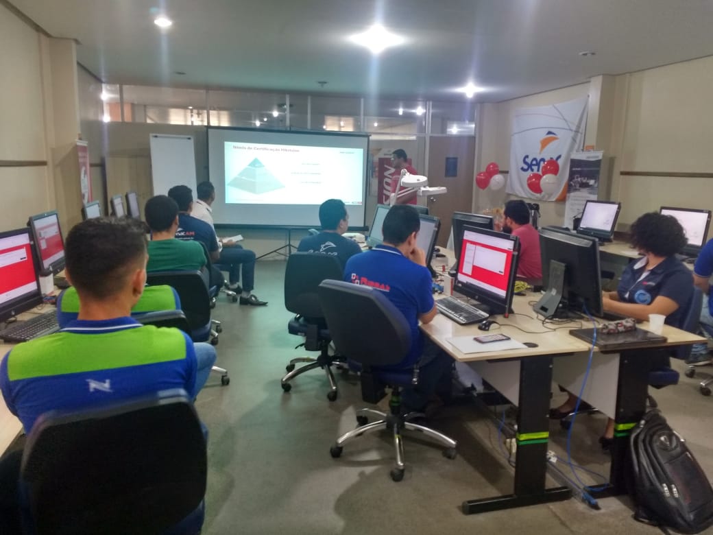 Empresa l&iacute;der mundial em seguran&ccedil;a eletr&ocirc;nica treina professores do Senac AM