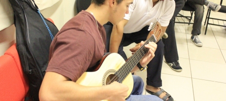Inscrições abertas para curso de violão popular no Sesc