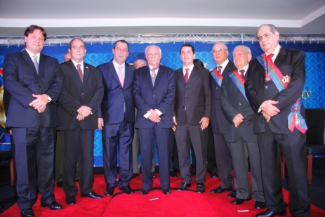 Autoridades e empres&aacute;rios recebem outorga da Ordem do M&eacute;rito Comercial do Amazonas