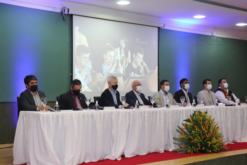 Fecomércio reúne empresários e autoridades do Amazonas em palestra sobre negócios sustentáveis
