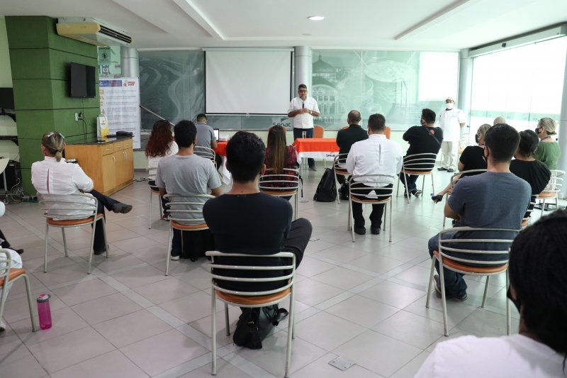 ​Alunos do Senac participam de palestra com empresário André Parente, da Cachaçaria do Dedé