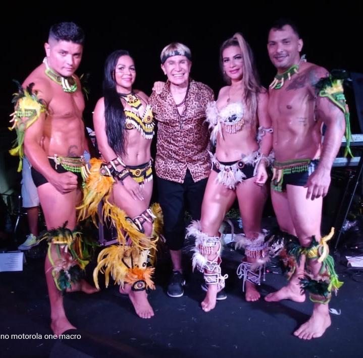 ​Dia do Comerciário é comemorado com show drive in da Banda Carrapicho em Manaus