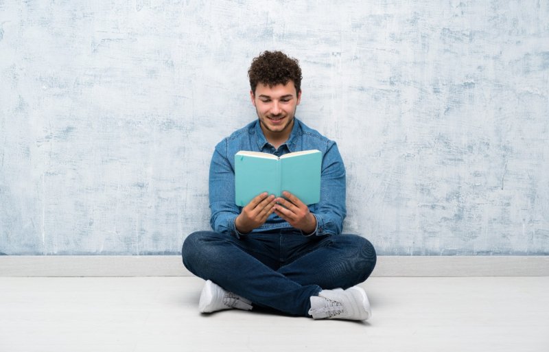 Aprendizes lançam livros contando experiências vividas durante a pandemia, no AM
