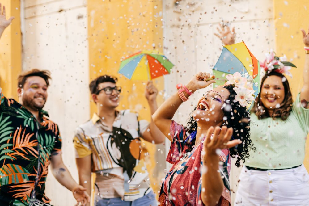 ​Fecom&eacute;rcio AM divulga hor&aacute;rio de funcionamento do com&eacute;rcio na semana do Carnaval 2025