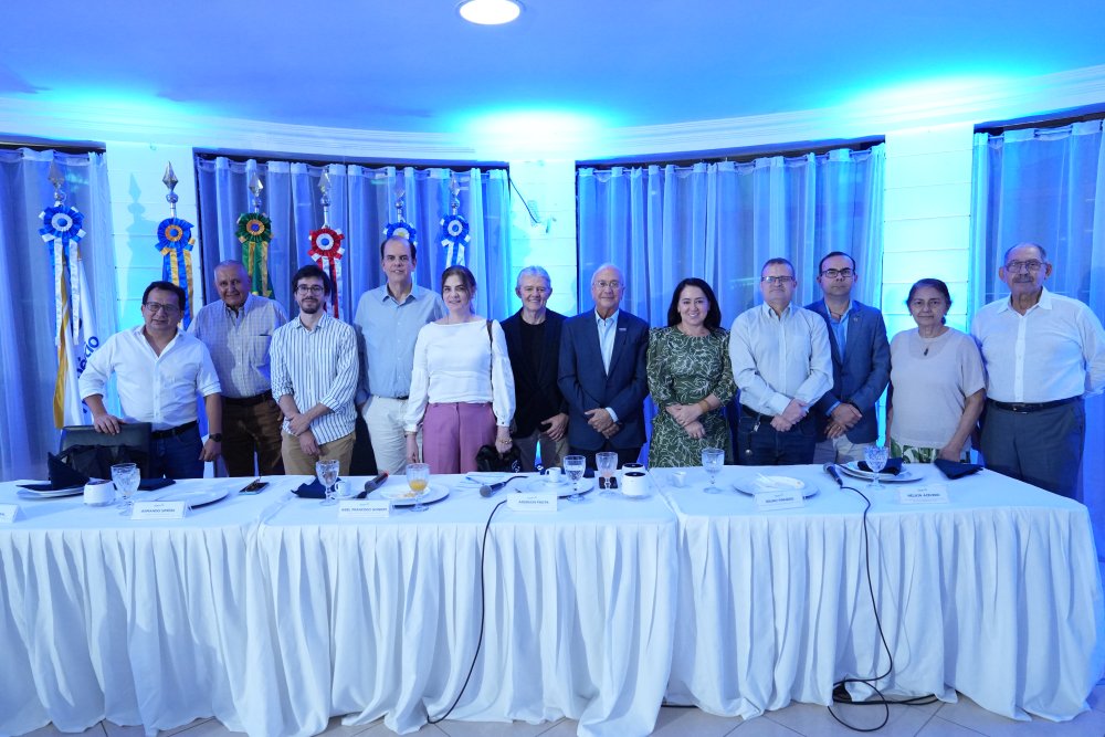 ​Fecom&eacute;rcio AM debate moderniza&ccedil;&atilde;o fiscal em Reuni&atilde;o de Diretoria com participa&ccedil;&atilde;o da SEMEF