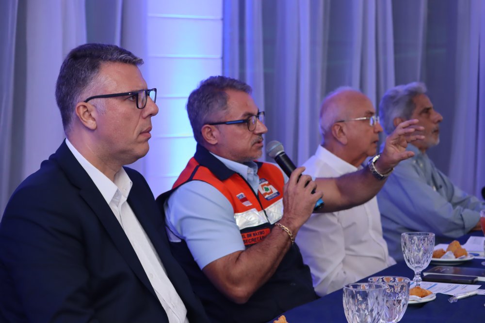 Fecom&eacute;rcio-AM orienta empres&aacute;rios a anteciparem compras diante da seca prevista para 2026